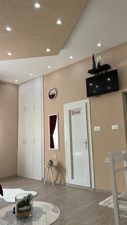 Apartment Downtown Podgorica Exterior photo